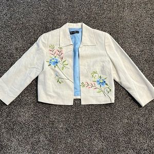 Mercer & Madison floral embroidered tan cropped jacket